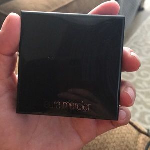 Laura Mercier  sheer perfection powder